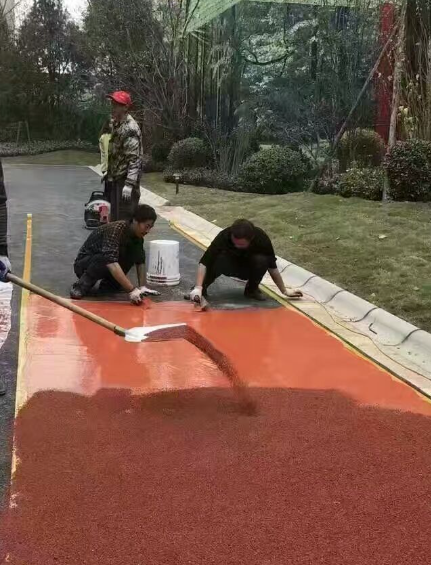 丽江彩色路面改色是提升路面美观性